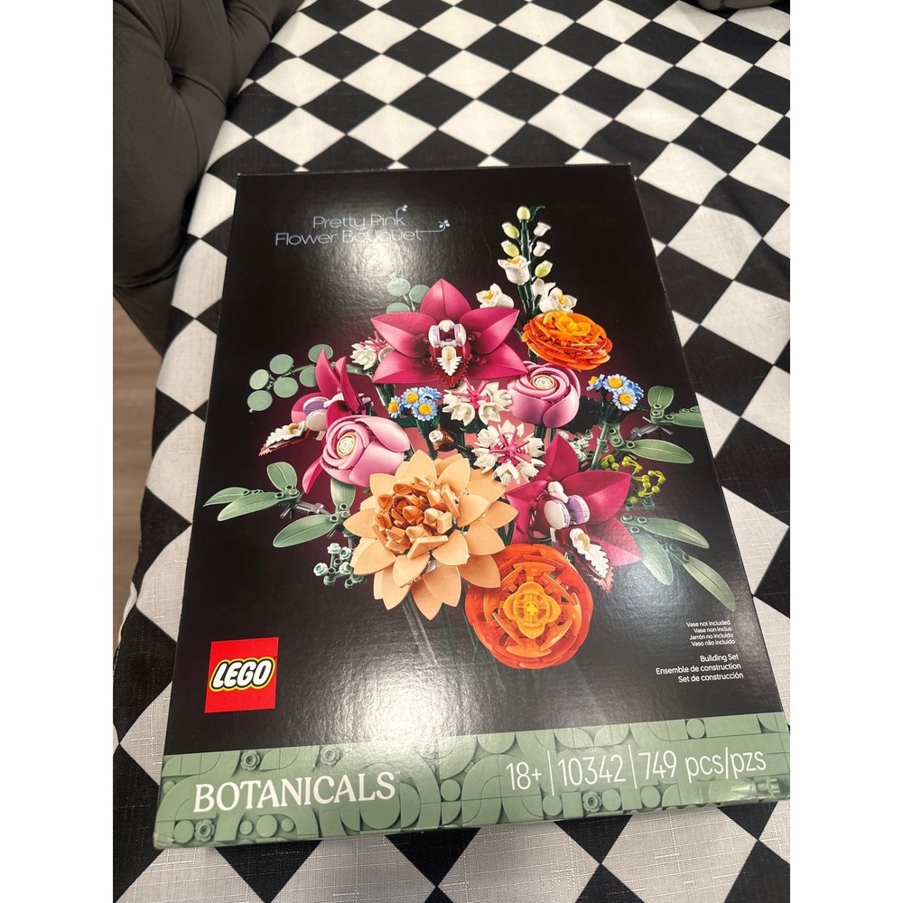 LEGO Botanicals Pretty Pink Flower Bouquet Building Set 10342 749 Pieces - Picture 5 of 5